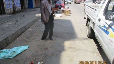 بالصور .. حملة رفع إشغالات داخل حى دار السلام