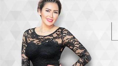 لقاء الخميسي تنشر أفيش مسلسل بين عالمين 
