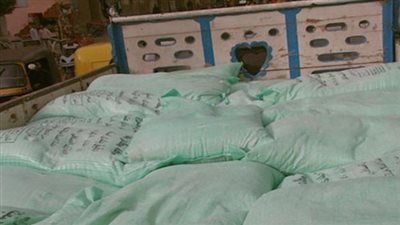 ضبط 7 أطنان دقيق بلدى مدعم بسبب إعادة بيعها في السوق السوداء
