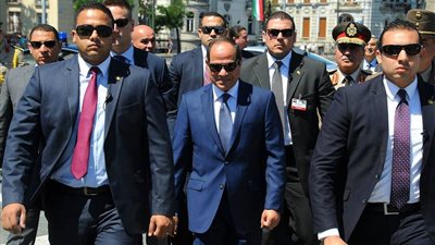 عاجل.. الرئيس السيسي يصل العاصمة البحرينية المنامة