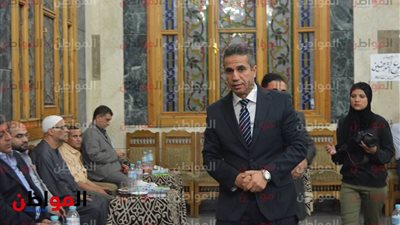 فيديو.. المتحدث العسكري السابق يشارك في عزاء شقيق الكاتب الصحفي عصام كامل