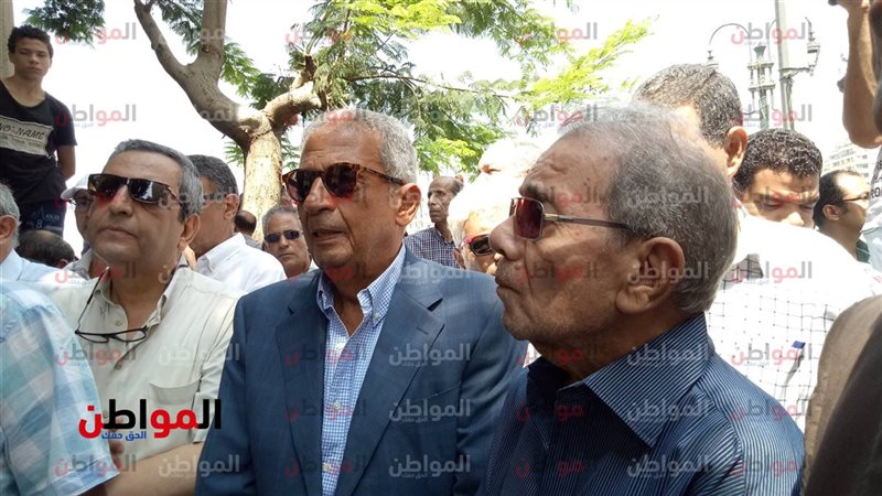 عمرو موسى في جنازة