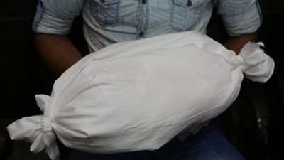 مصرع طفلة وإصابة 4 آخرين بسبب انقلاب سيارة فى مركز البلينا