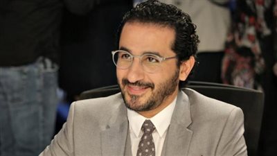 أيامكوا كلها  هنا وسرور.. أحمد حلمي يهنئ محمد إمام 