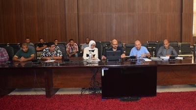 محافظ البحر الأحمر يتابع تنفيذ البرنامج التدريبى لمشروع معلومات شبكات المرافق