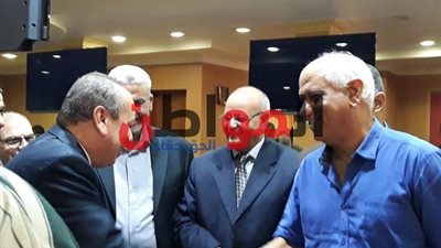 فيديو.. محافظ كفر الشيخ الجديد يتسلم مهام عمله ويعقد اجتماعا بـ التنفيذيين وسط غياب لنواب الشعب