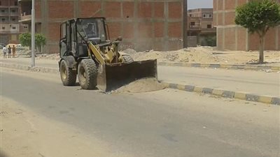 صور.. رفع 180 طن مخلفات في حملة نظافة مكبرة بـ الخانكة 