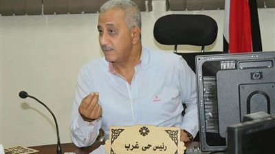 رئيس حي غرب المنصورة يعقد اجتماعا مع قيادات الأحزاب بمحافظة الدقهلية