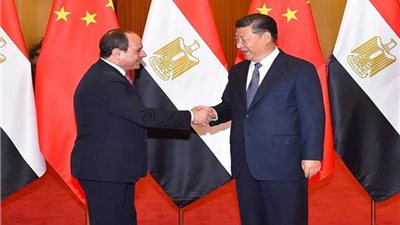 عاجل.. الرئيس السيسي يوقع في بكين عدد من العقود مع شركات صينية