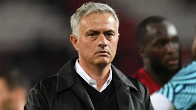 مورينيو ينفي تأثيره على قرار سانشيز