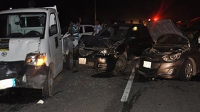 مصرع شخصين وإصابة 3 آخرون بتصادم سيارتين على صحراوي بني سويف