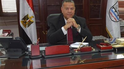 محافظ بني سويف يحيل رئيس المنطقة السادسة بمشروع النظافة للتحقيق 