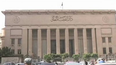 الإعدام شنقا لممرض وصديقه قتلا شابا ومثلا بجثمانه لسرقة أمواله