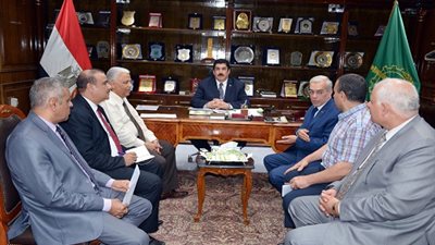 محافظ القليوبية يطلق مبادرة لسداد المصروفات الدراسية للطلبة الغير قادرين