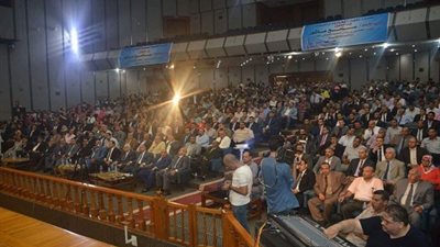 صور.. نقيب المحامين يوجه رسالة لـ خريجي معهد المحاماة بالجيزة 