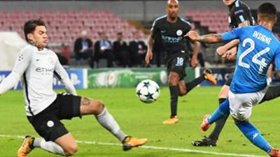 نابولى يعلن قائمة دور المجموعات بدورى أبطال أوروبا 