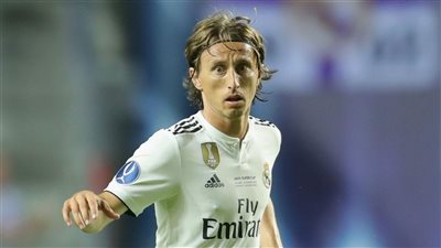 لوكا مودريتش يسعي لكسر هيمنة ميسي ورونالدو