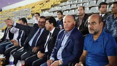 وزير الرياضة يشهد مران المنتخب في ستاد برج العرب