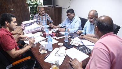 لجنة اللوائح تضع استراتيجية تطوير النشاط الرياضي بـ الأهلي