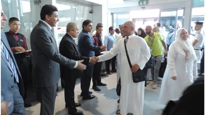 بعثة الحج لأسر شهداء الشرطة تعود إلى أرض الوطن بعد أداء المناسك