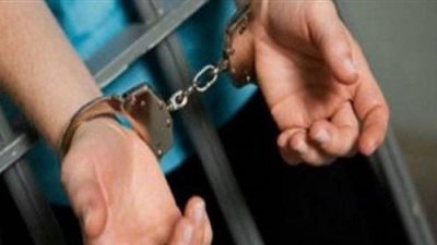 القبض على عامل وبحوزته بعض المواد المخدرة