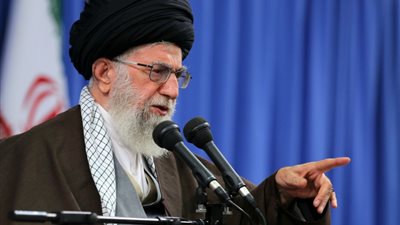 روحاني: الغرب يحاول تشكيك الشعب الإيراني في نفسه