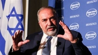 بعد قتل قواته للأبرياء منهم.. ليبرمان مهددا أبناء القطاع: ما خفي كان أعظم
