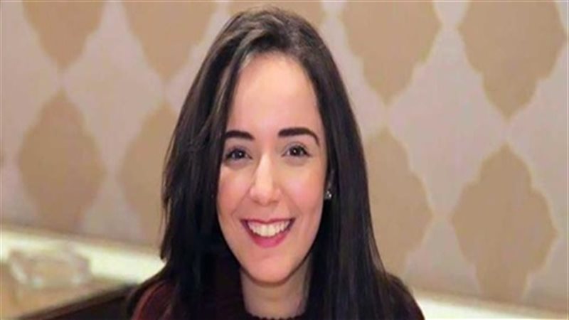الفنانة سارة درزاوي