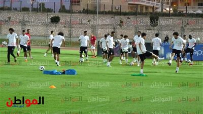 صور.. المنتخب الوطني يؤدي تدريبه قبل الأخير بمشاركة جميع اللاعبين
