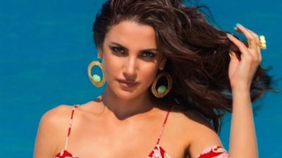 جلسة تصوير جريئة للفنانة درة بـ