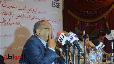 صور.. سراج زكريا: يجب على الطبيب مواكبة وسائل العلاج الحديثة