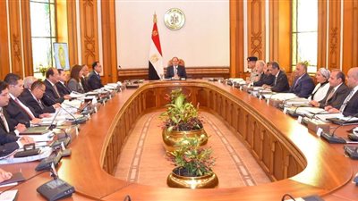 الرئيس السيسي يصدر قرارًا بإحالة قانون تنظيم وسائل الدفع غير النقدي لمجلس الوزراء