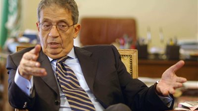 عمرو موسى: هناك اتصالات تجرى حاليا بحزب الوفد لحل أزمة فؤاد وأبو شقة