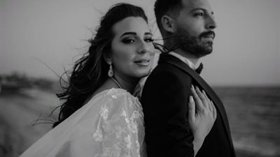 محمود حجازي ينشر صور زفافه على أسما شريف منير