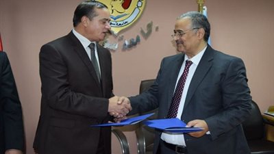 بروتوكول تعاون بين جامعة سوهاج واتحاد روابط جراحة اليد العربية