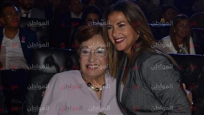 صور.. دنيا سمير غانم وعمرو الليثي باحتفالية بلدنا للتنمية