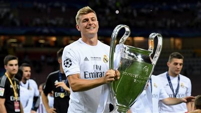 الموقع الرسمي لريال مدريد يحتفي ب 