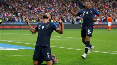 إنفوجراف: جيرو يتخطي زيدان في هدافي منتخب فرنسا