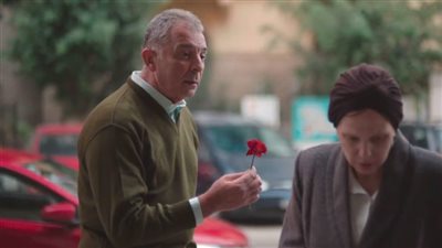 محمود حميدة يفوز بجائزة أفضل ممثل من مهرجان كازان السينمائي عن 