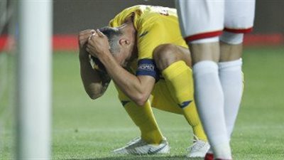 نجم نابولى يجري عملية الرباط الصليبى بنجاح