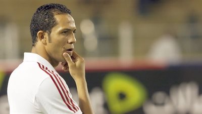 عبد الحليم علي: تحملت 80 ألف جنيه لارتداء قميص الزمالك