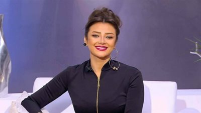 بعد شائعة زواج رضوى الشربيني.. والدتها تبتزها