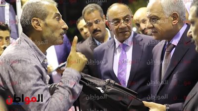 فيديو.. محافظ الجيزة يفتتح معرض العودة للدراسة بمنطقة فيصل