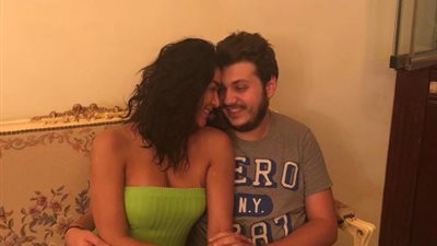 بعد أزمتهما الأخيرة.. نجل نادين الراسي يوجه رسالة لها..ويصف هؤلاء بالحاقدين