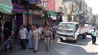 بالصور.. رفع 566 حالة اشغالات ثابتة ومتحركة بالبحيرة 