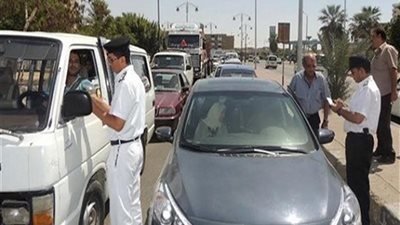 حملة مرورية مكبرة لضبط السيارات والدراجات البخارية المخالفة