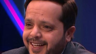 فيديو وصور.. شاهد كواليس مسرحية محمد هنيدي الجديدة