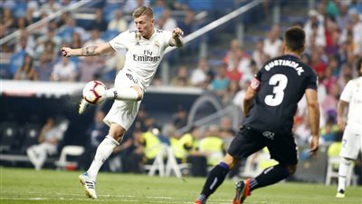 أس الإسبانيه تتغنى بـ أقدام نجم ريال مدريد 