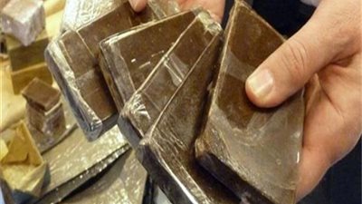 القبض على عامل وبحوزته 23 قطعة حشيش فى سوهاج