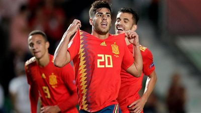 الموقع الرسمي لريال مدريد يشيد بـ 